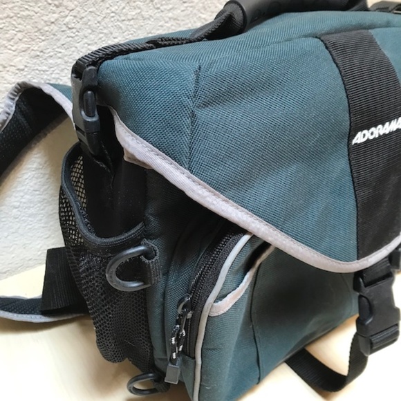 Adorama Sling Camera Bag. Large, W/ waist and sling strap. Multiple pockets, NEW - Picture 6 of 15